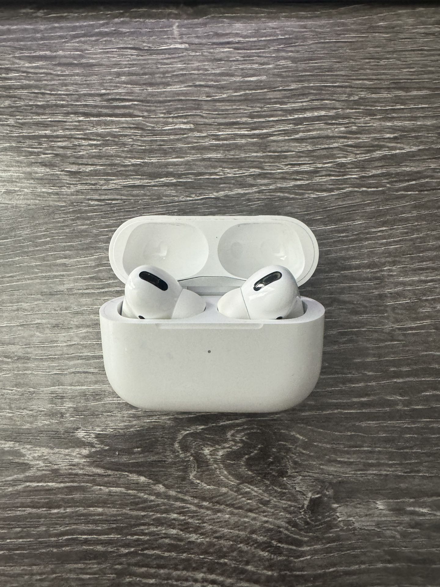 Air Pod Pros 1st Gen for Sale 