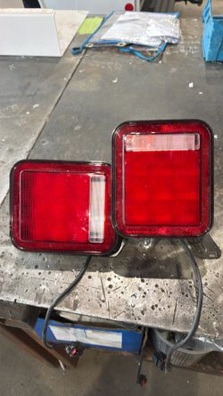 Trailer lights