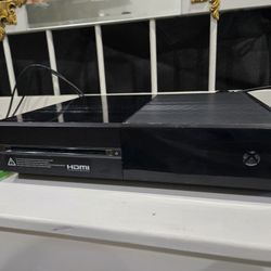 Xbox One w/games