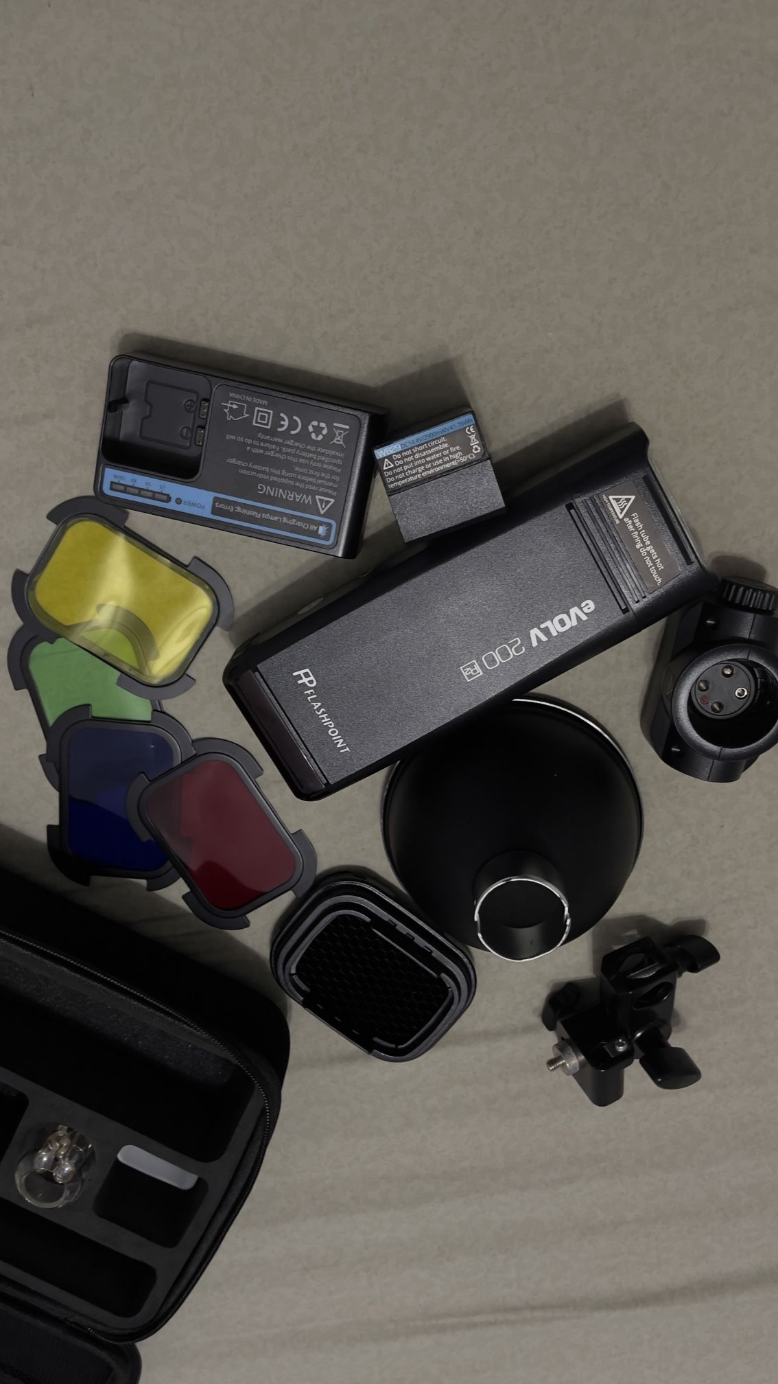 Flashpoint eVOLV 200 TTL R2 Pocket Flash Kit