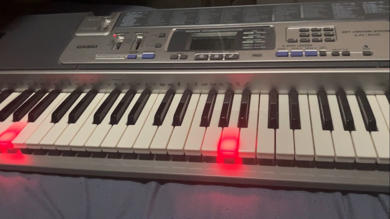 Casio lk-100 keyboard with LCD Display