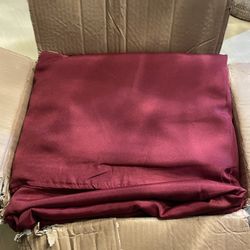 Color Burgundy Table Cloths