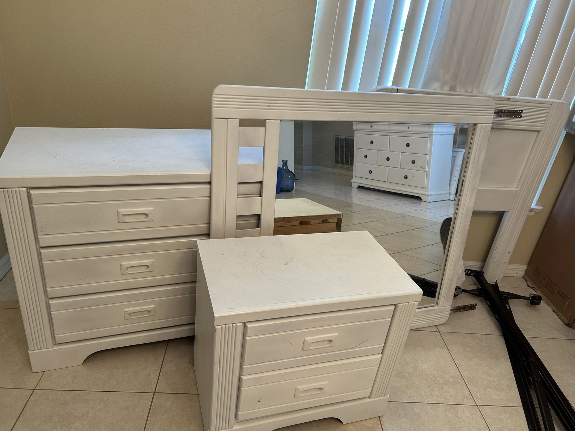 Twin size Bed set