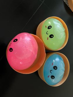 Glow in dark dumpling squishy toy