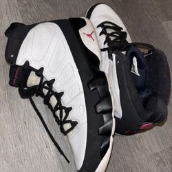 Jordan 9 Playoffs Size 11