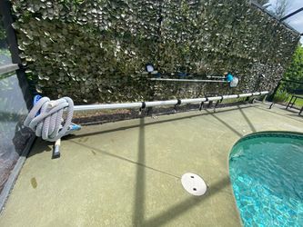 Pool solar cover roller