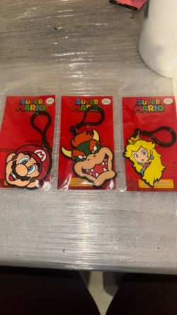 3 SUPER MARIO KEYCHAINS *NEW*