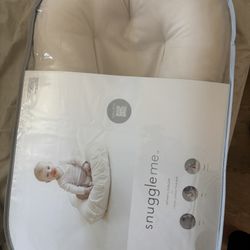 Snuggle Me infant lounger 
