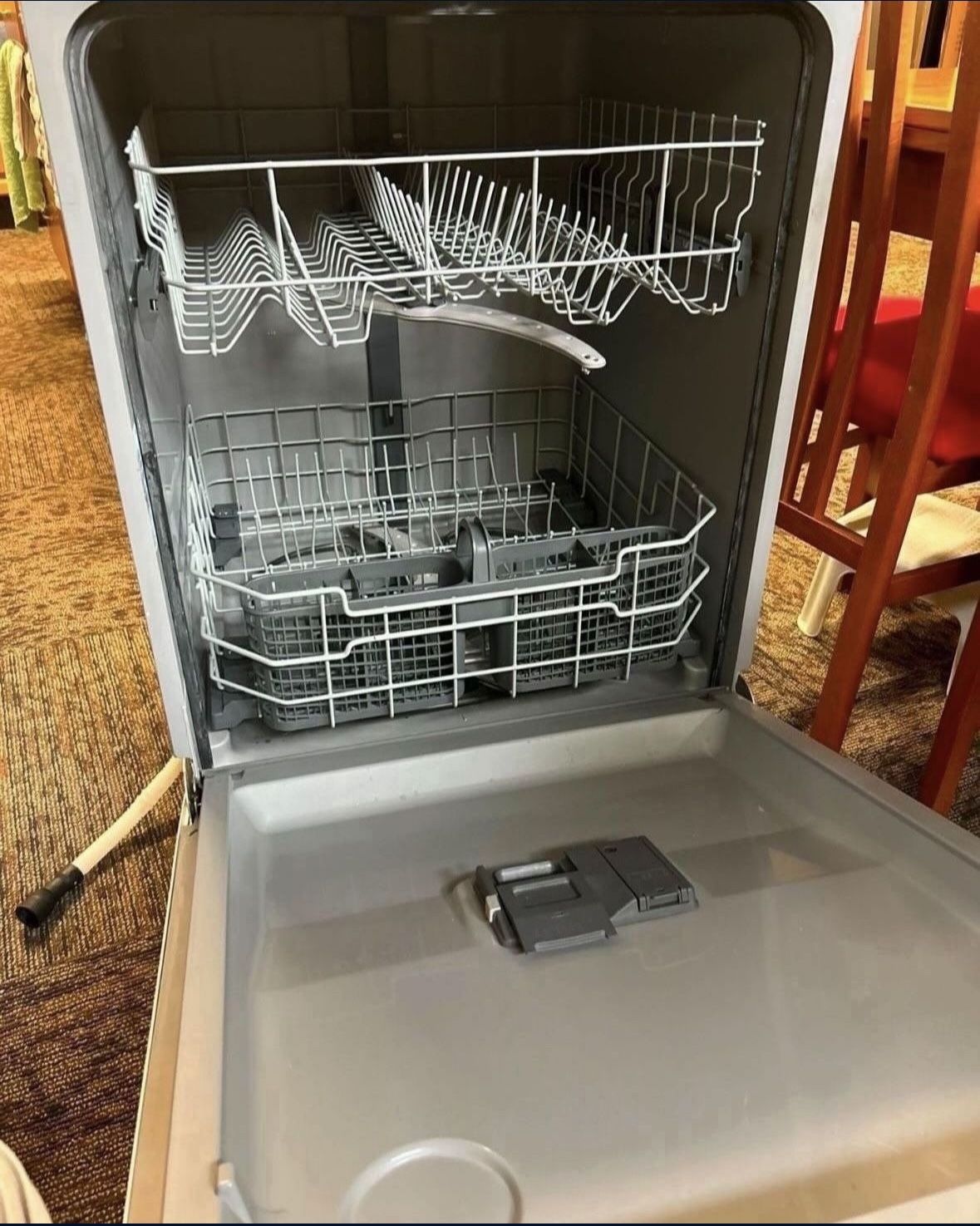 Working Dishwasher