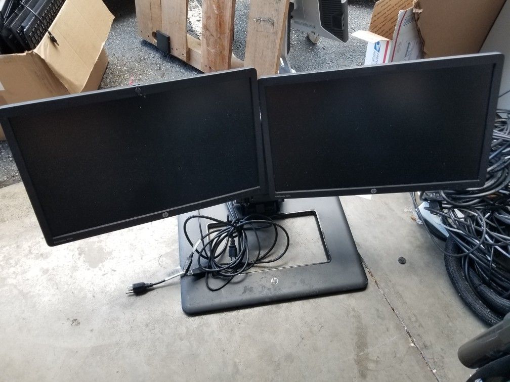 HP Dual MONITOR STAND WITH 2 E221C 22" MONITORS