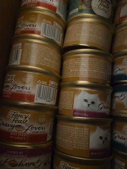 Fancy Feast Gravy Lovers Wet Cat Food Cans