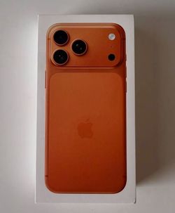 APPLE iPhone 17Pro Max  1TB, Unlocked -Cosmic Orange