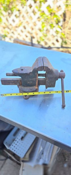 Vintage Eclipse Bench Vise – Heavy Duty