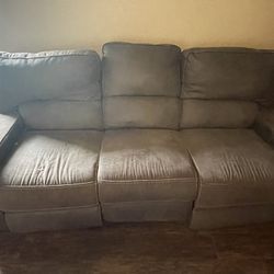3 Seater Sofa/Recliner(2)-Electronic/USBs