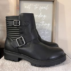 Mia Black Ankle Boots 