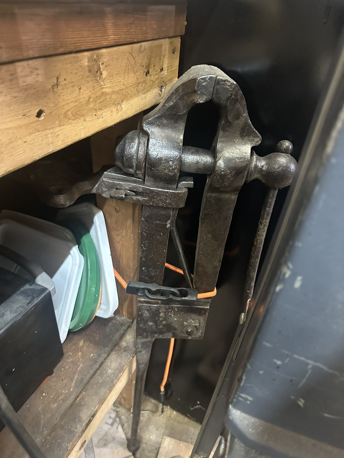 Anvil And Blacksmith Post Leg Vise