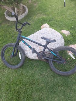18 Haro Shredder bmx bike