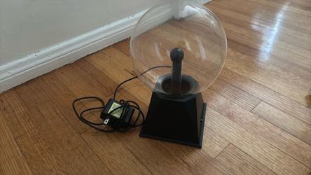 Electricity finger attracted ball