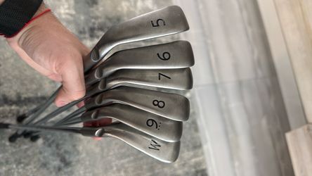 Ping G25 Iron Set 5i-PW. Regular Flex. Red Dot. Original Grips.
