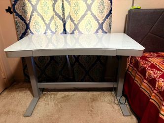 Tresanti Electric Standing Desk - White Glass Top