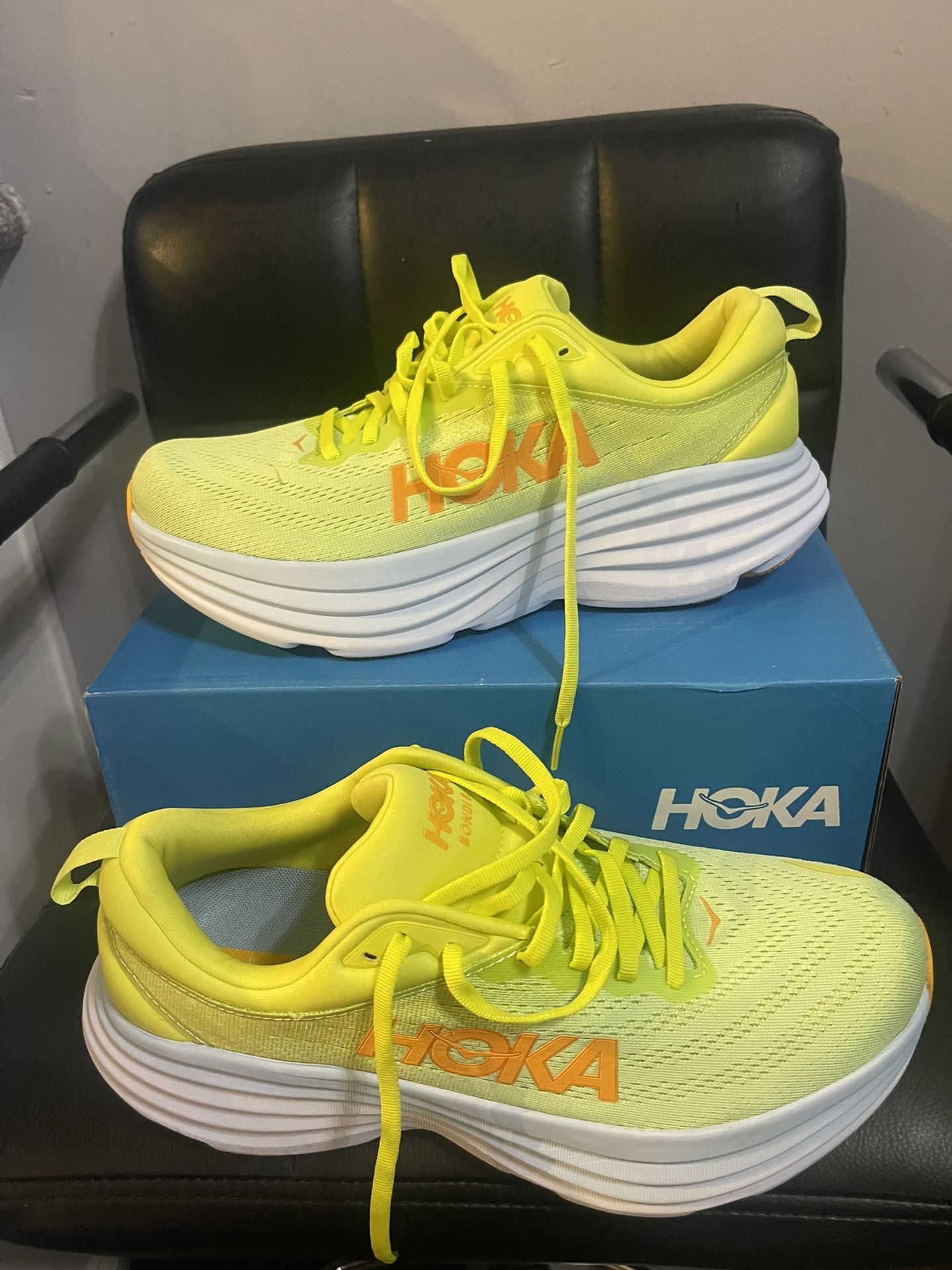 Hoka Bondi 8/ Size 10 Men’s $95