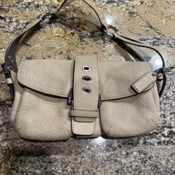 Coach SMALL Vintage British Tan Soho pebbled Leather w/Buckle Shoulder Bag