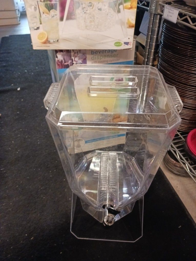 Dispenser, Beverage 3.5 Gallon Acrylic (2 Styles)