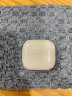 Apple AirPods 4 (Noise Canceling)