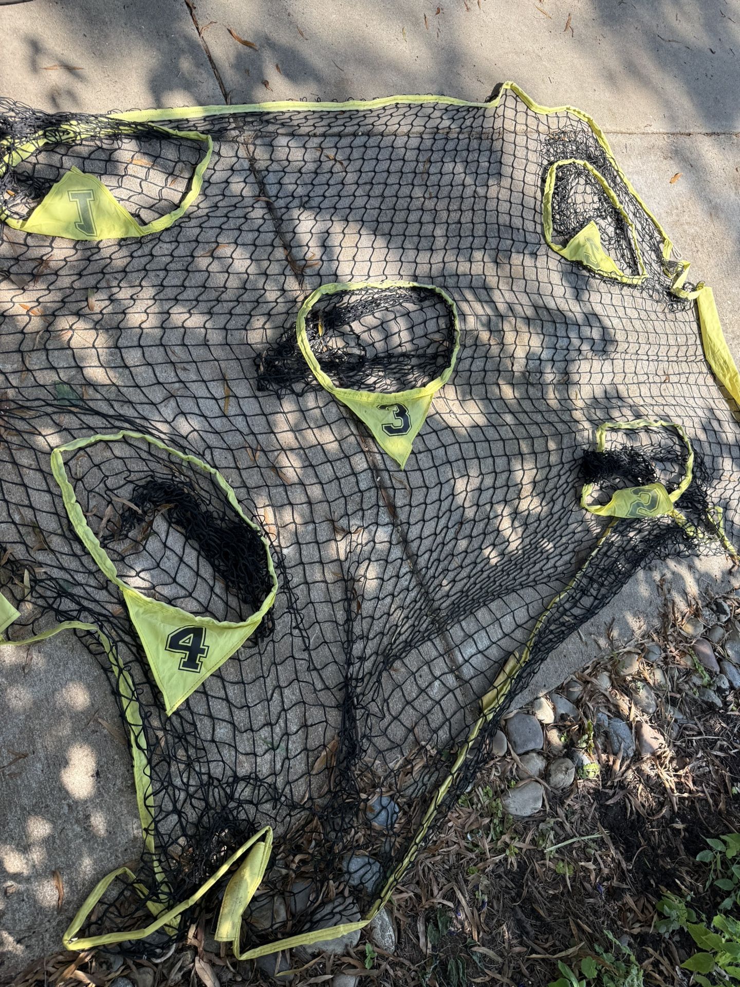 SPORTS NET WITH DIFFERENT SLOTS