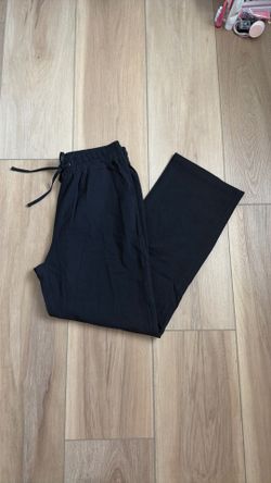 Women’s black pants