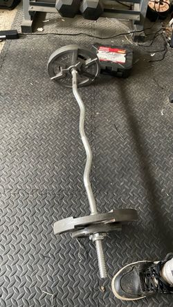 Barbell curl 70LBS WEIGHTS