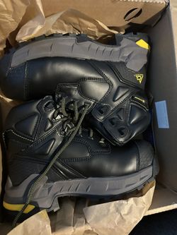 Brand New Size 7 Women Wide Steel Toe Boots