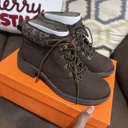 Rocketdog Size 6.5 Boots 