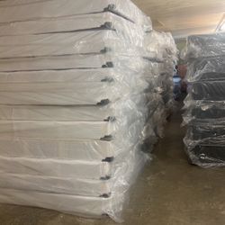 Queen size box spring $119