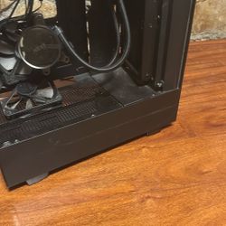 Nzxt H5 Case With Nzxt Aio 280mm