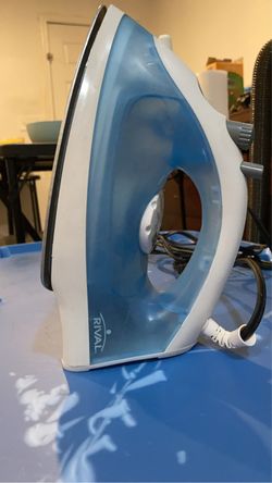 RIVAL Lightweight Steam Iron