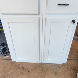 2 Kitchen Cabinets 