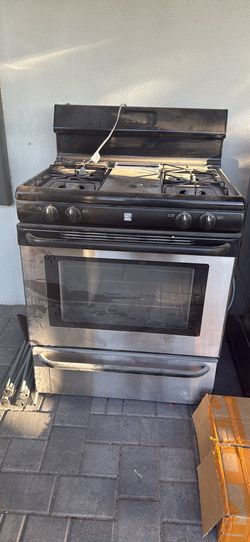 Gas Stove, Washer, Matching Fans, Dining Room Light