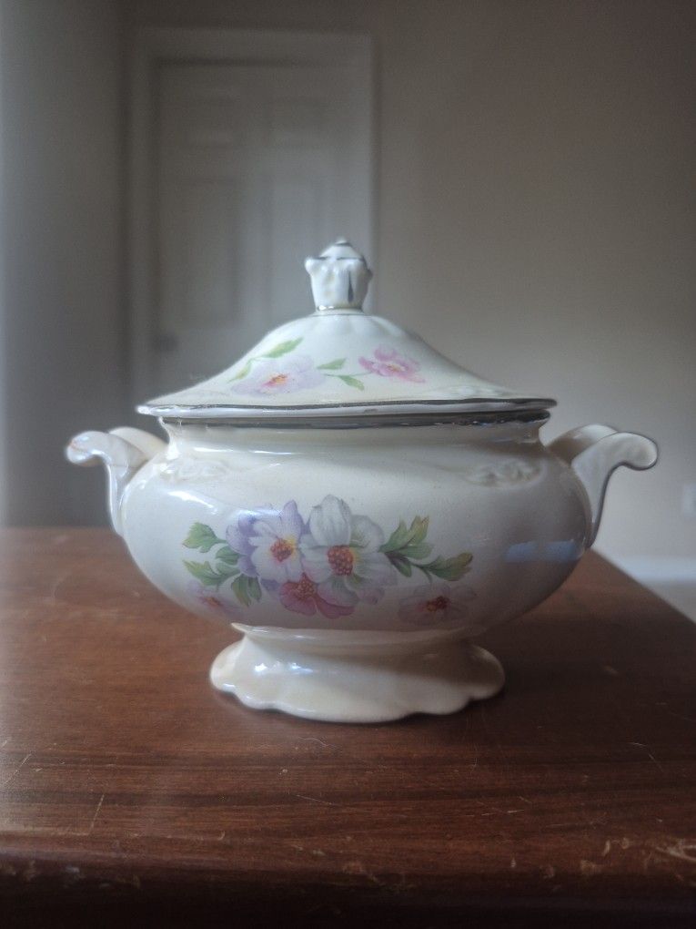 Vintage Homer Laughlin Virginia Rose sugar bowl with a lid