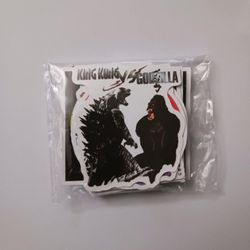 Godzilla vs Kong 32 Piece Stickers 