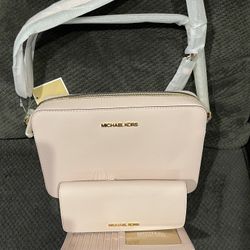 Michael Kors Cross body Bag With Wallet $230 🎁 Pick Up In Van Nuys 