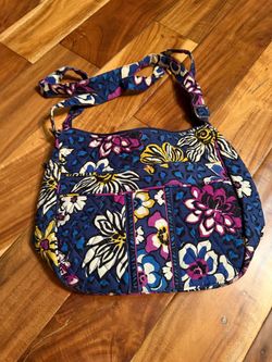 Vera Bradley purse handbag in pattern African violet