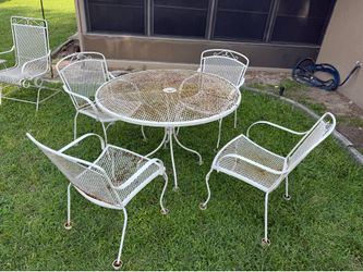 (11) Piece Vintage Metal Patio Set
