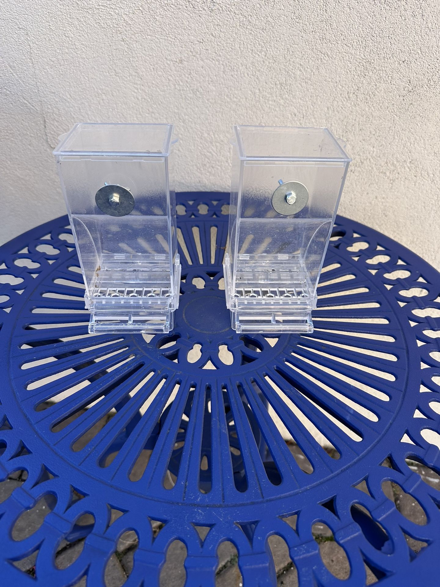 2 Automatic Bird Feeders 