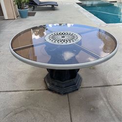 Free Outdoor glass table with chairs and cushions