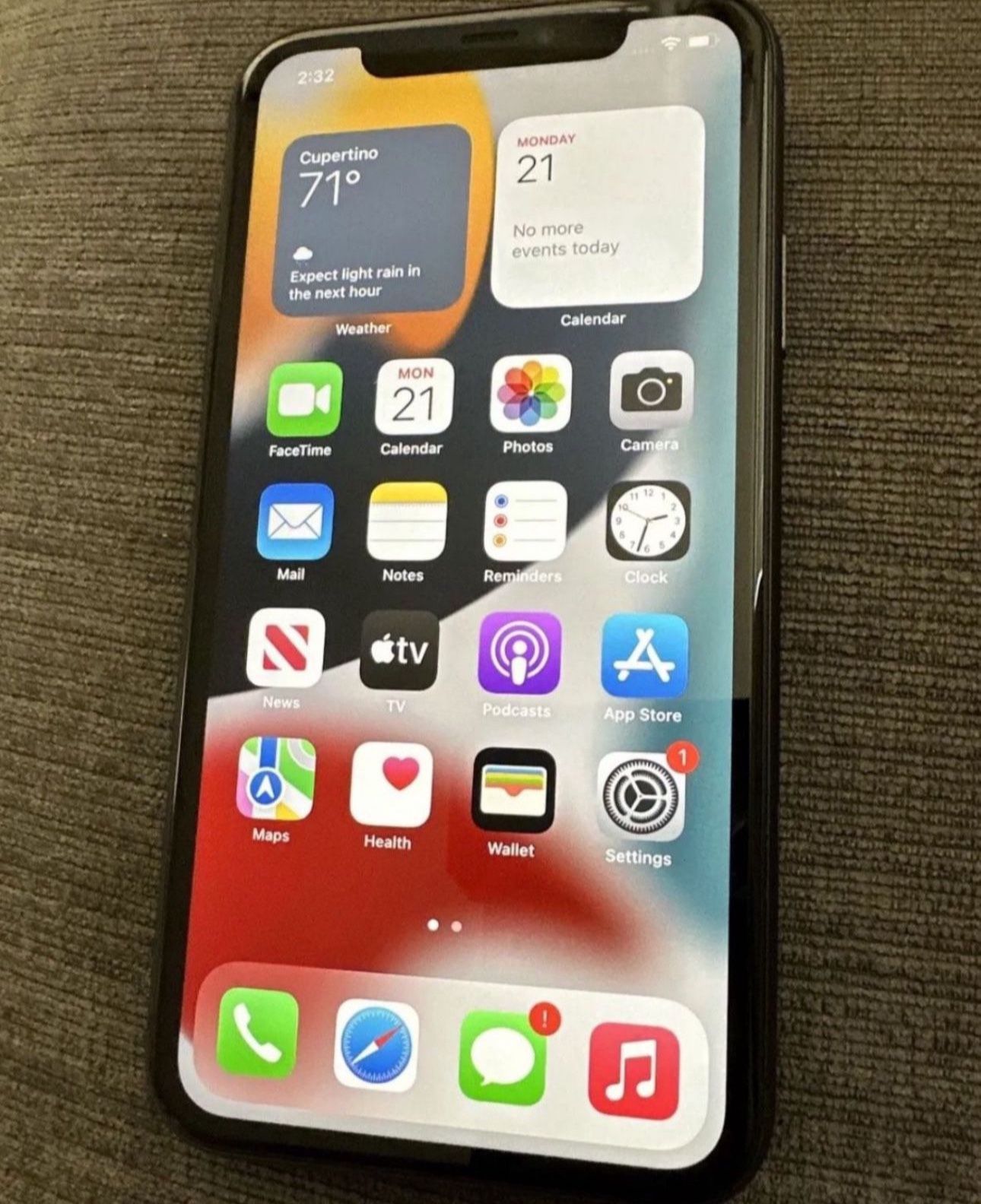 Apple iPhone 11 64gb Unlocked Clean Imei Clear iCloud AT&T T Mobile Verizon Mexico Tigo Movistar Cricket I also have a 64gb for 20 les