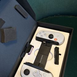 2nd Gen iOS Backbone One  (USB-C) Mobile Gaming Controller PlayStation Edition