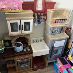 Play Kitchen