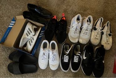 Bundle of men shoes