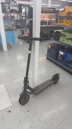 E scooter with charger